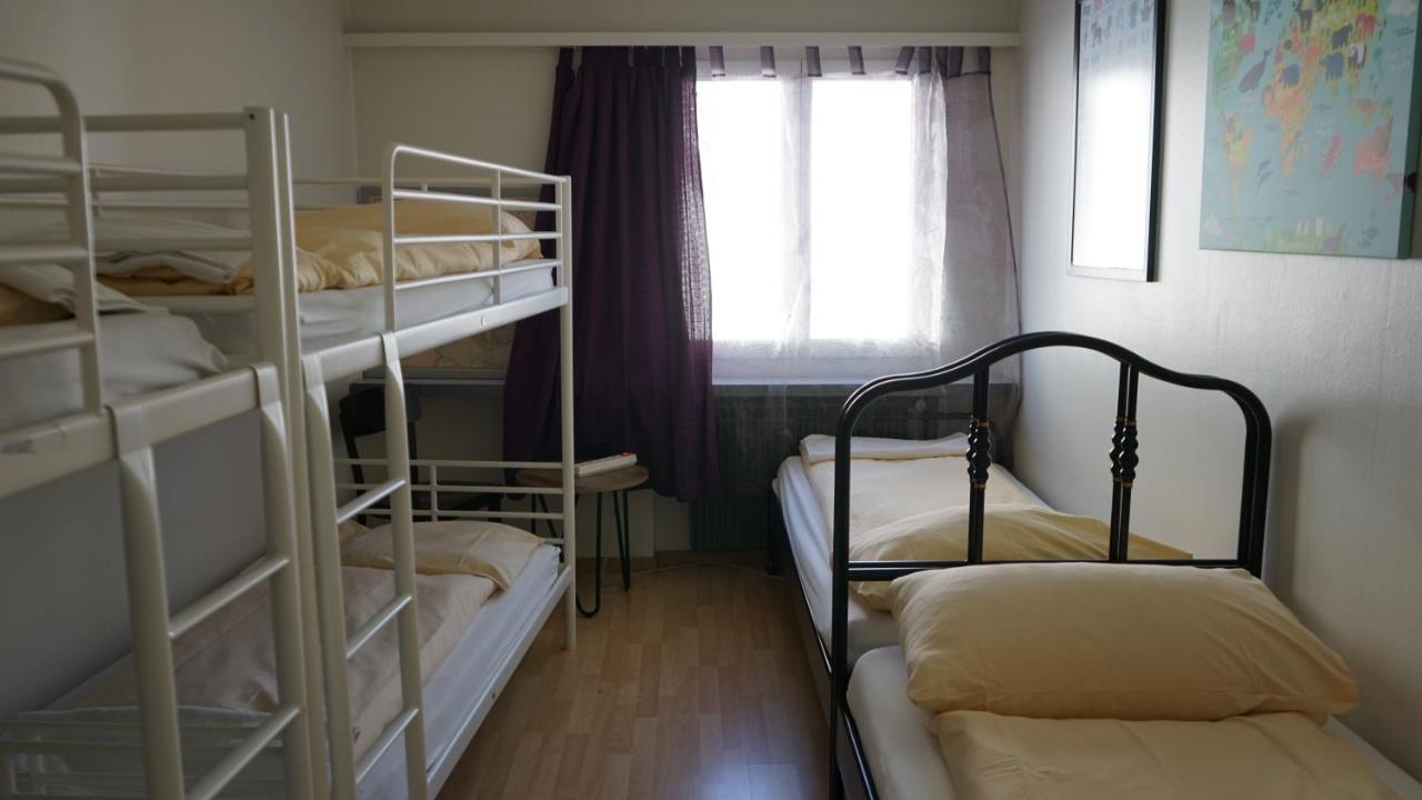 Hotel & Backpackers Zak Шафхаузен Экстерьер фото