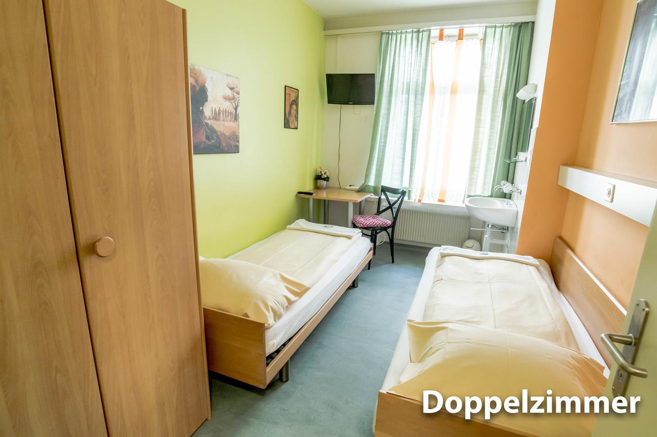 Hotel & Backpackers Zak Шафхаузен Экстерьер фото